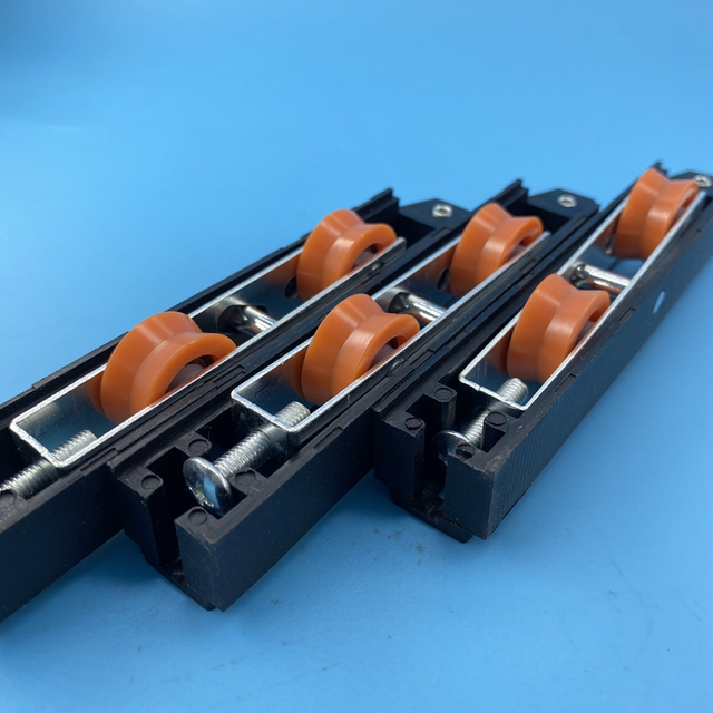 Black Nylon Red Double Wheel